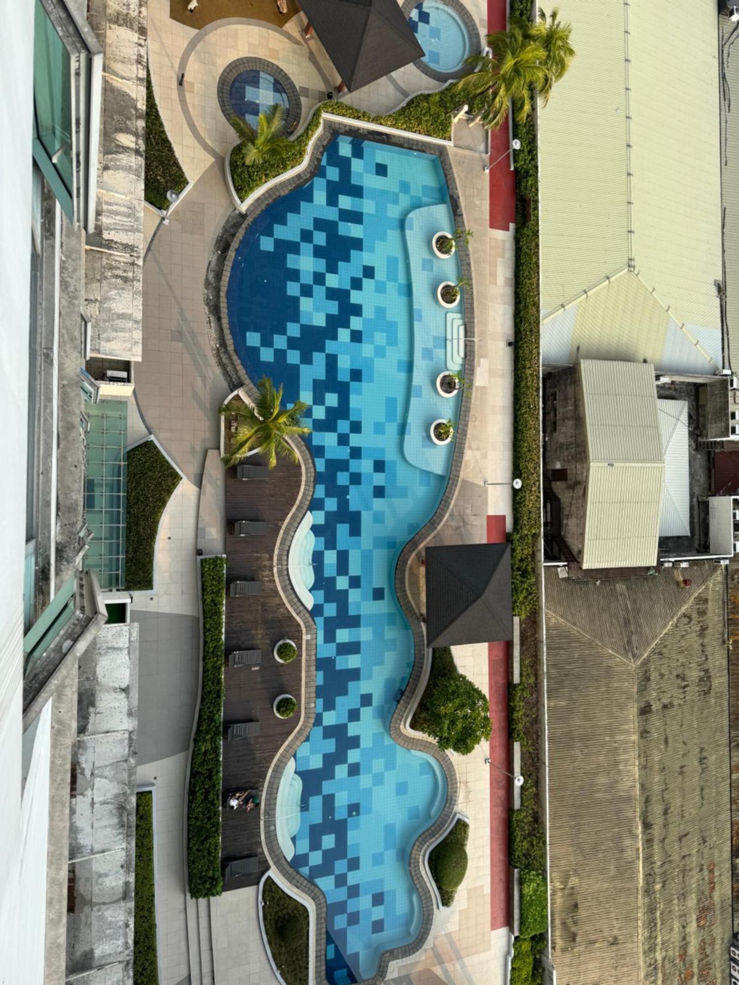 Beacon Makati Condo Free Pool Access Free Wifi 100Mbps & Free Netflix Манила Экстерьер фото