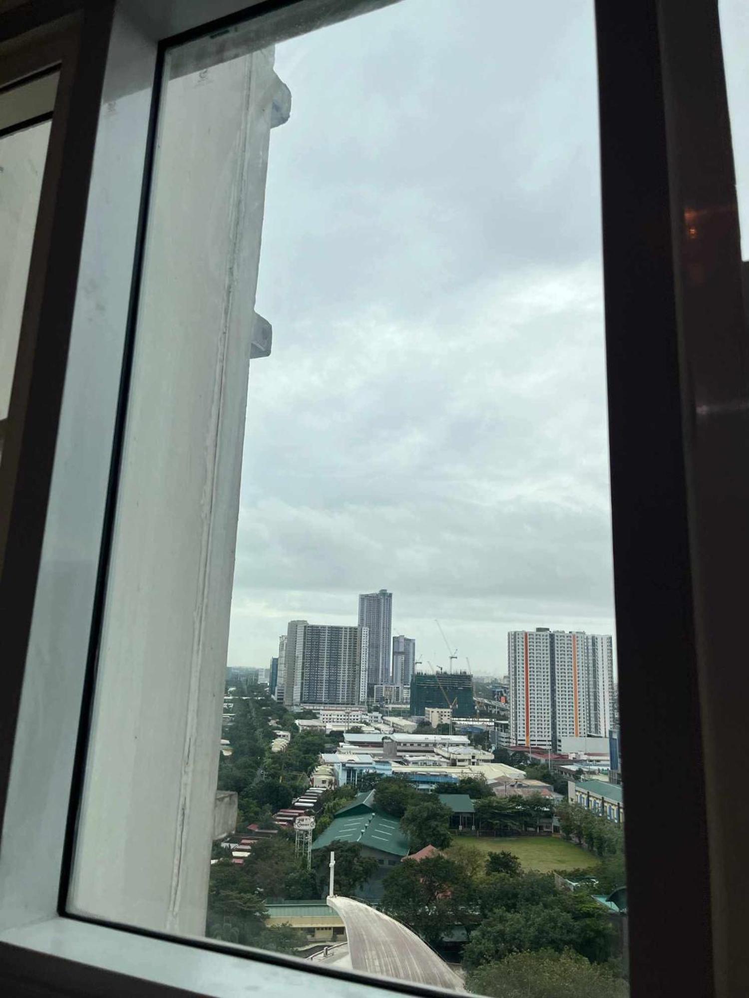Beacon Makati Condo Free Pool Access Free Wifi 100Mbps & Free Netflix Манила Экстерьер фото