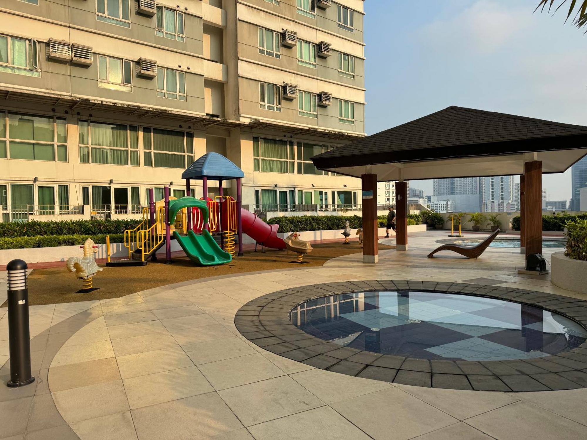 Beacon Makati Condo Free Pool Access Free Wifi 100Mbps & Free Netflix Манила Экстерьер фото